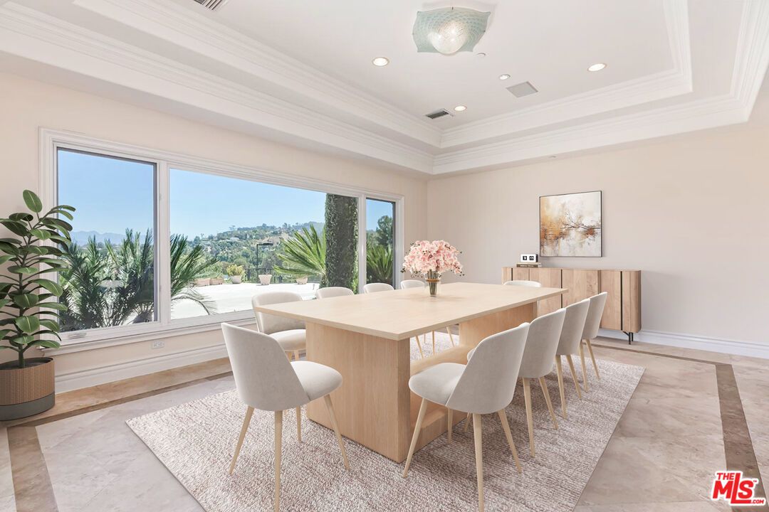 Dining room, Interior, Recessed Lighting