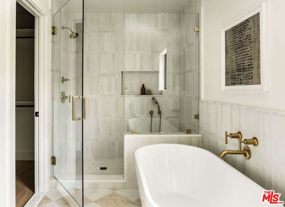 Bathroom, Free Standing Baths, Glass Shower, Interior