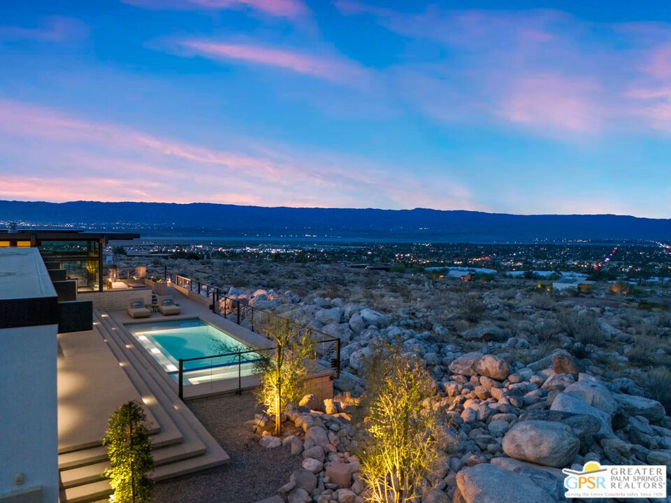 Exterior, Pool, Other