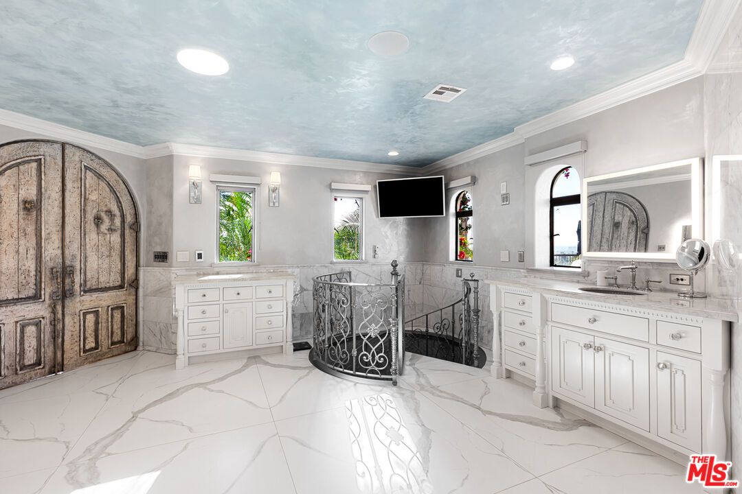 Bathroom, Dual Sink Vanities, Interior, Marble, Recessed Lighting