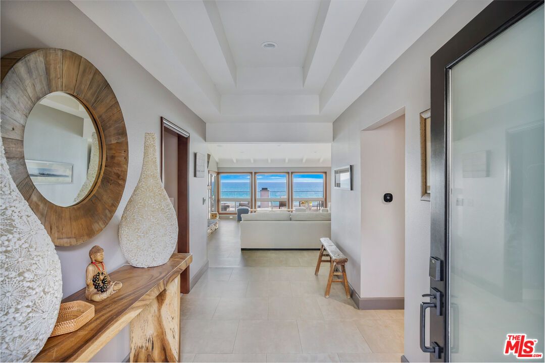 Interior, Living room, Recessed Lighting, Water