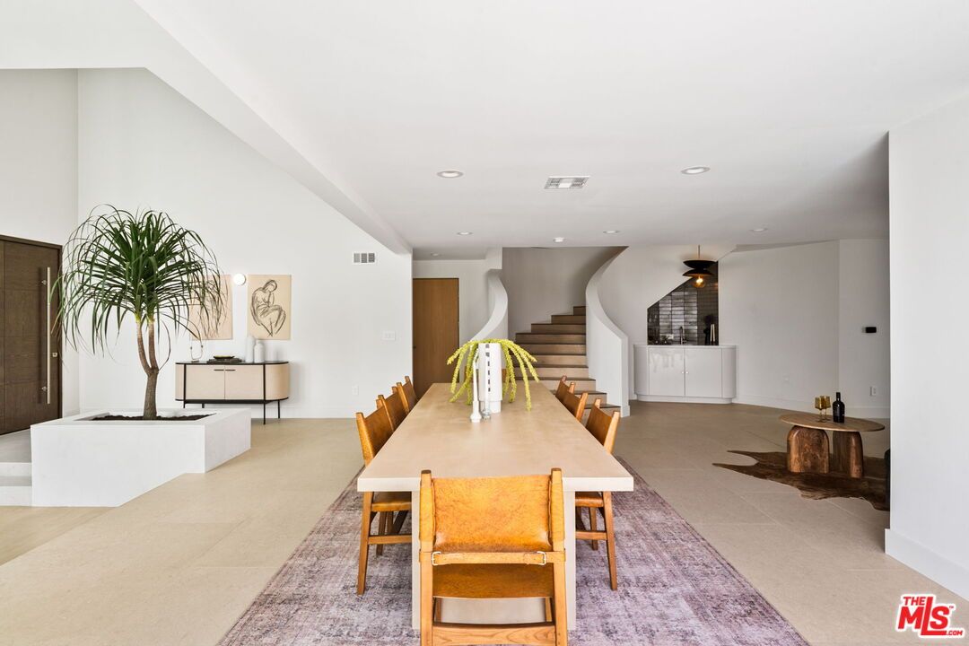 Dining room, Interior, Recessed Lighting