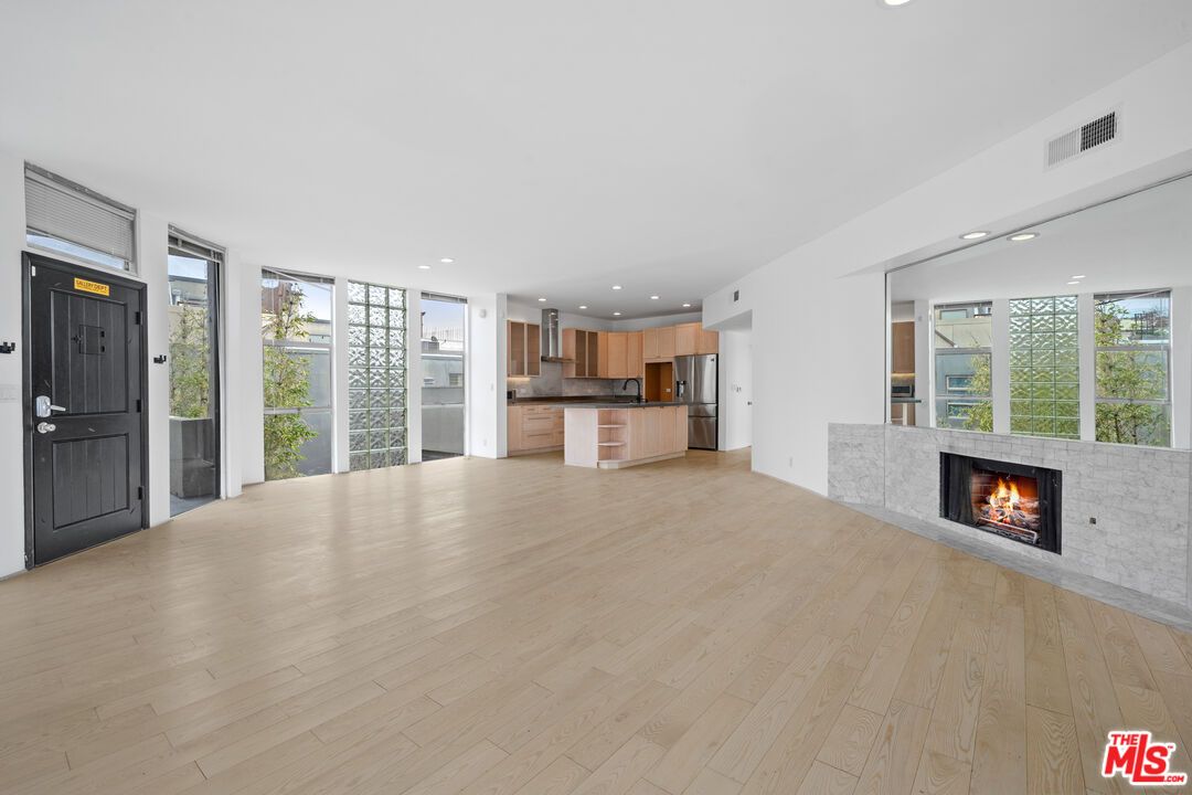 Fireplace, Interior, Kitchen, Recessed Lighting, Wood Texture Flooring