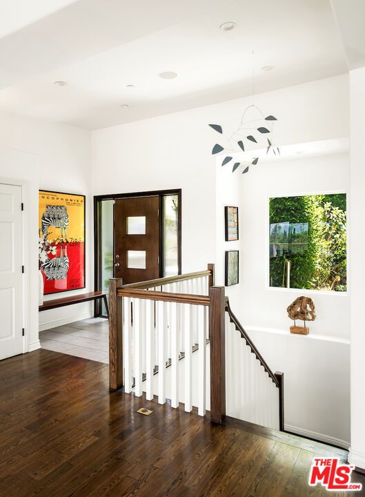 Interior, Pendant Lights, Recessed Lighting, Wood Texture Flooring