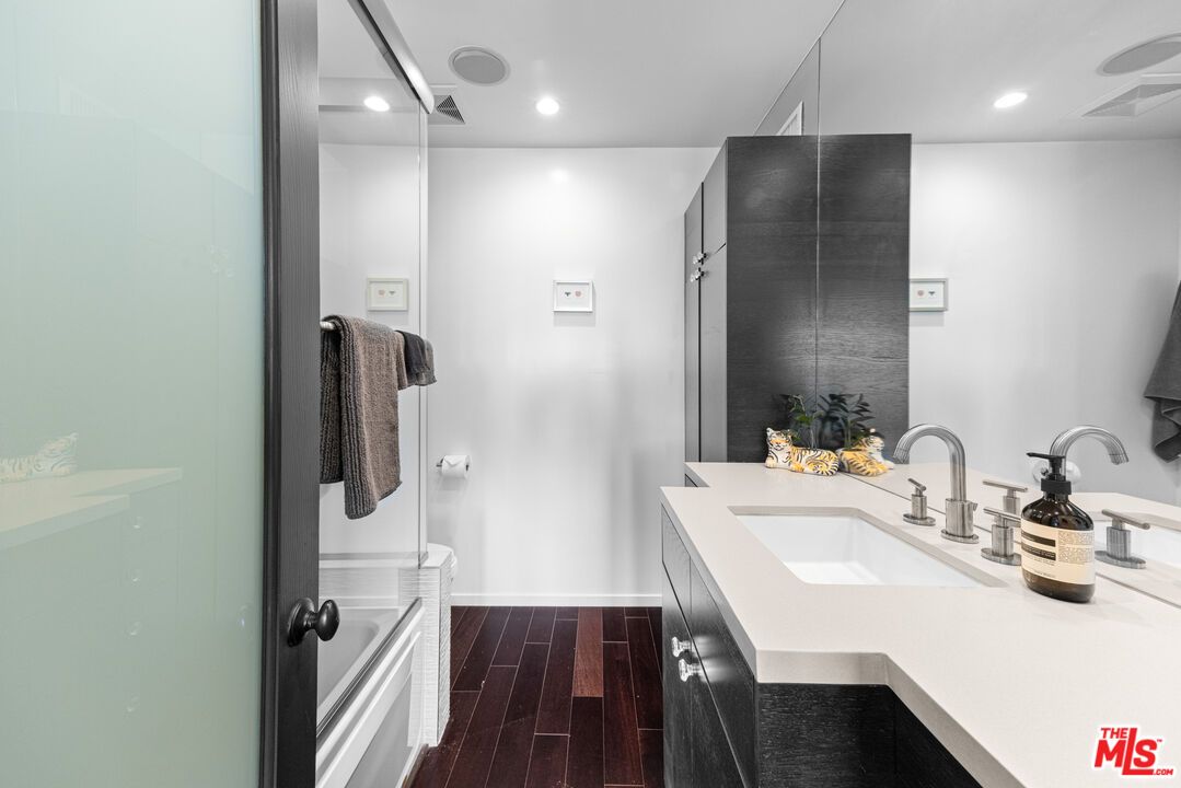 Bathroom, Dual Sink Vanities, Interior, Recessed Lighting, Wood Texture Flooring