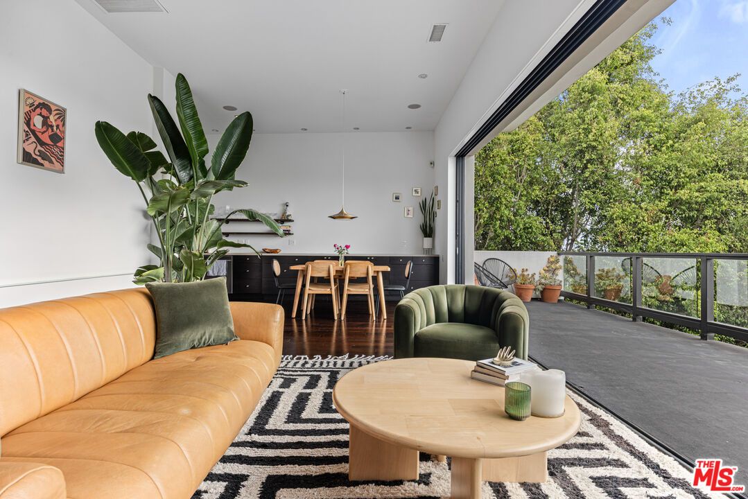 Dining room, Interior, Living room, Pendant Lights, Recessed Lighting