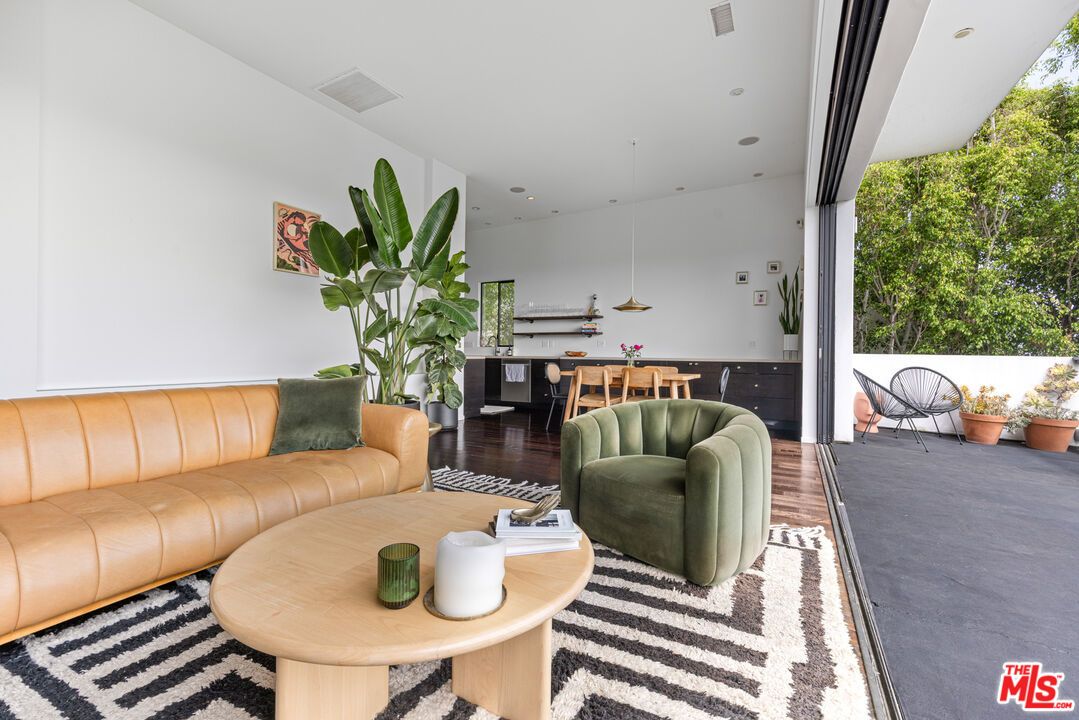 Dining room, Interior, Living room, Pendant Lights, Recessed Lighting, Wood Texture Flooring