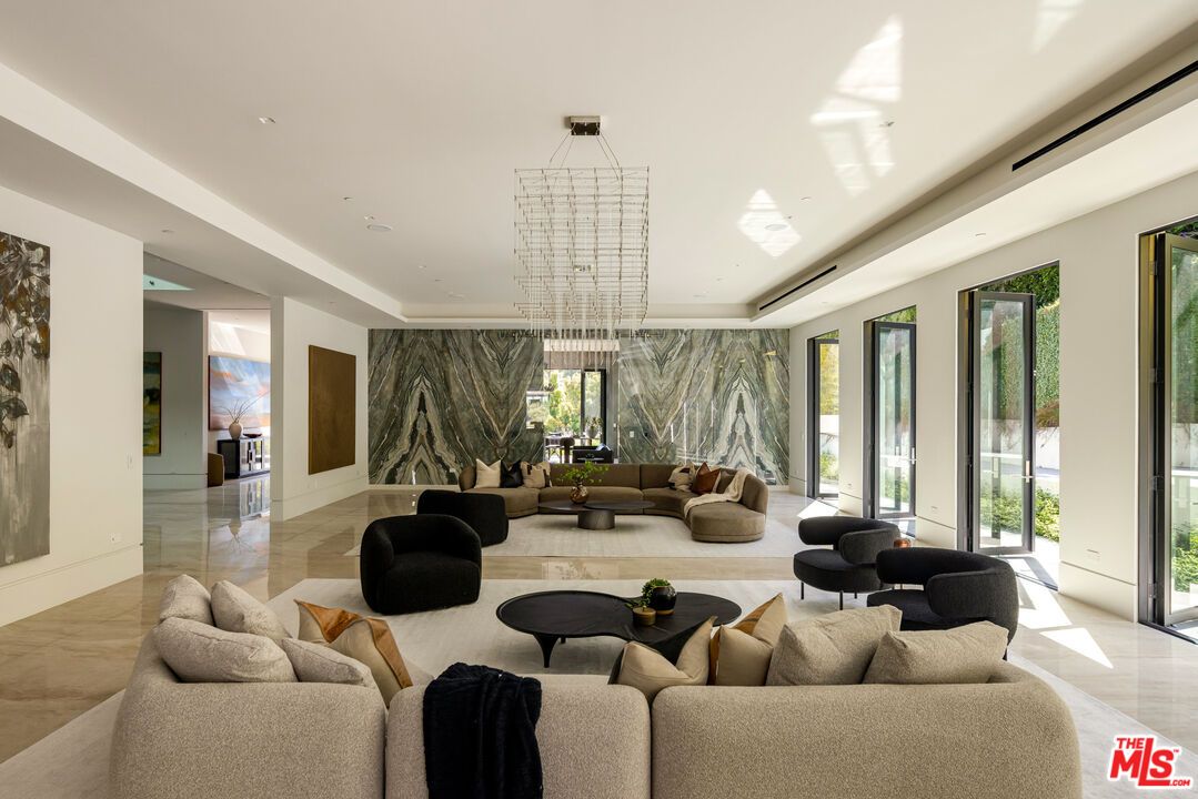 Interior, Living room, Pendant Lights, Recessed Lighting