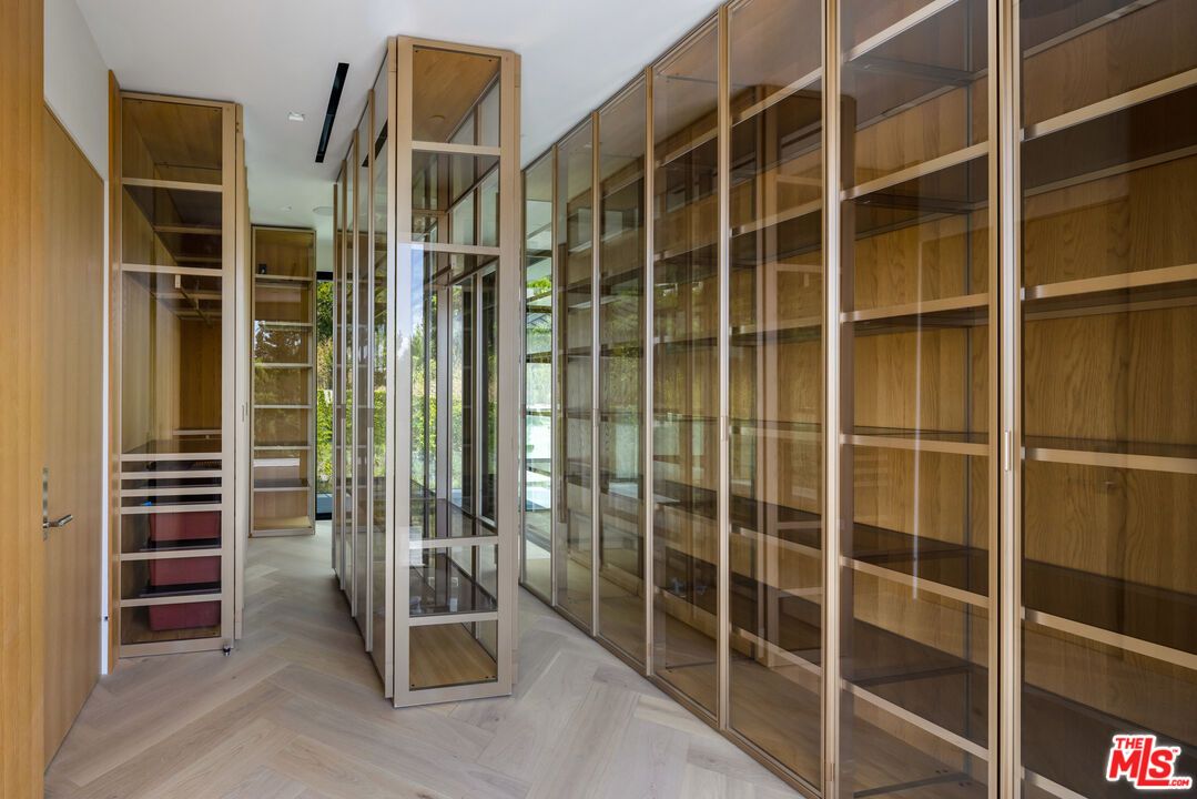 Interior, Recessed Lighting, Walk-in Closets, Wood Texture Flooring