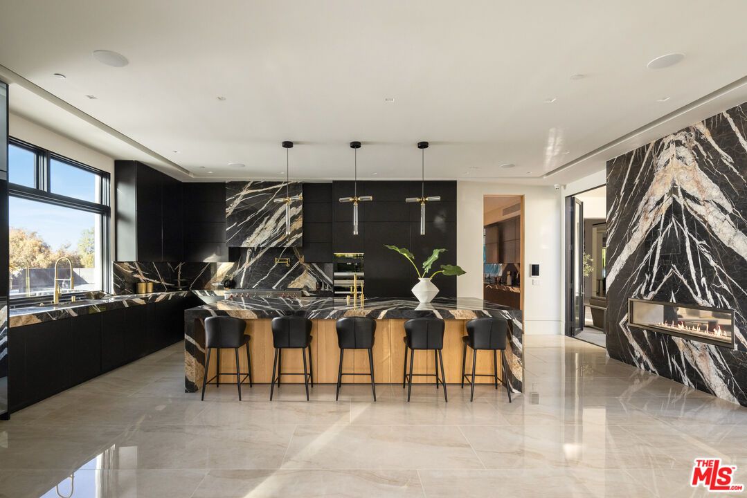 Fireplace, Interior, Kitchen, Marble Walls, Pendant Lights, Recessed Lighting