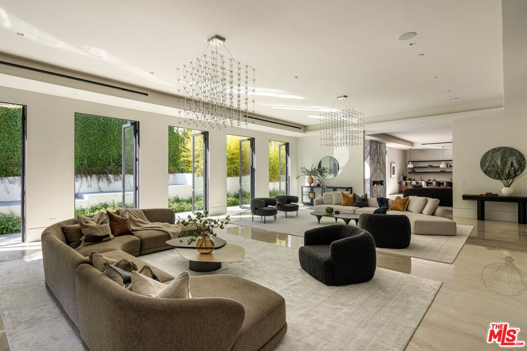 Chandelier, Interior, Living room, Pendant Lights, Recessed Lighting
