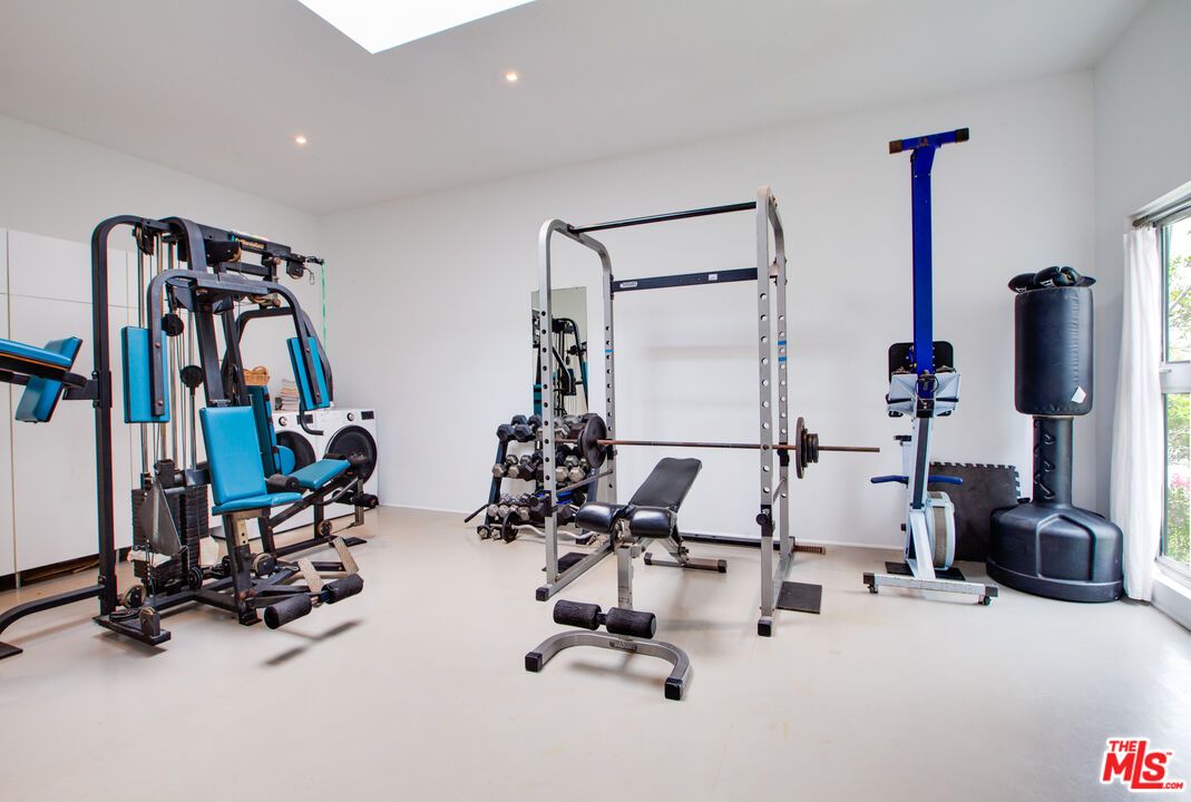 Fitness Equipment, Interior, Recessed Lighting
