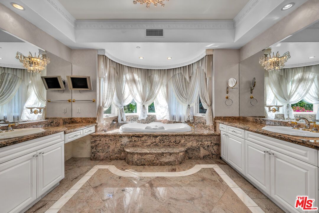 Bathroom, Chandelier, Dual Sink Vanities, Interior, Recessed Lighting
