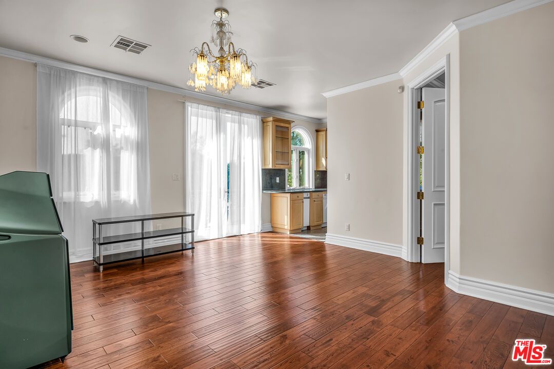 Chandelier, Empty room, Interior, Kitchen, Wood Texture Flooring