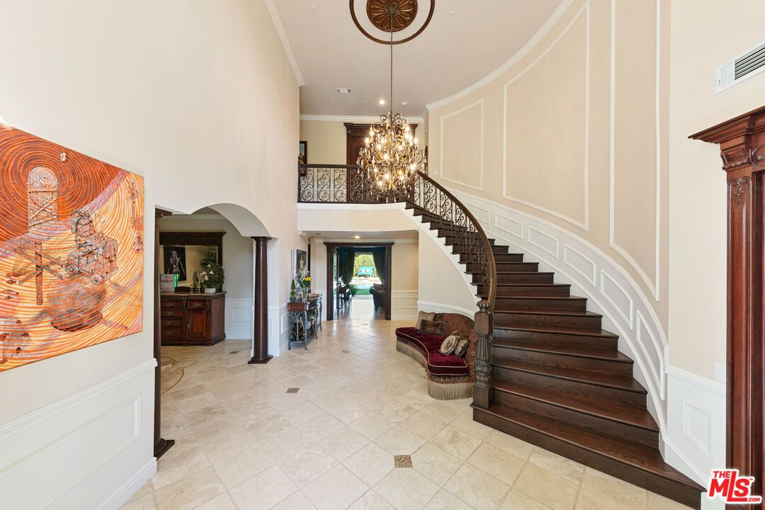 Chandelier, Interior, Recessed Lighting