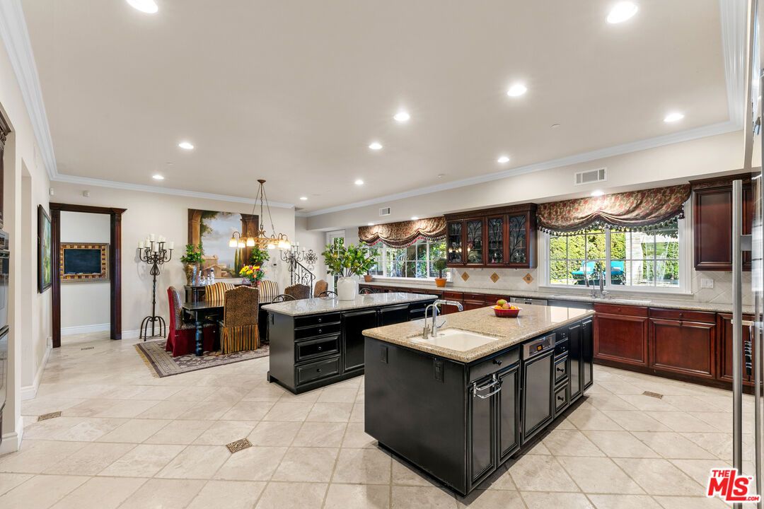 Chandelier, Dining room, Interior, Kitchen, Recessed Lighting