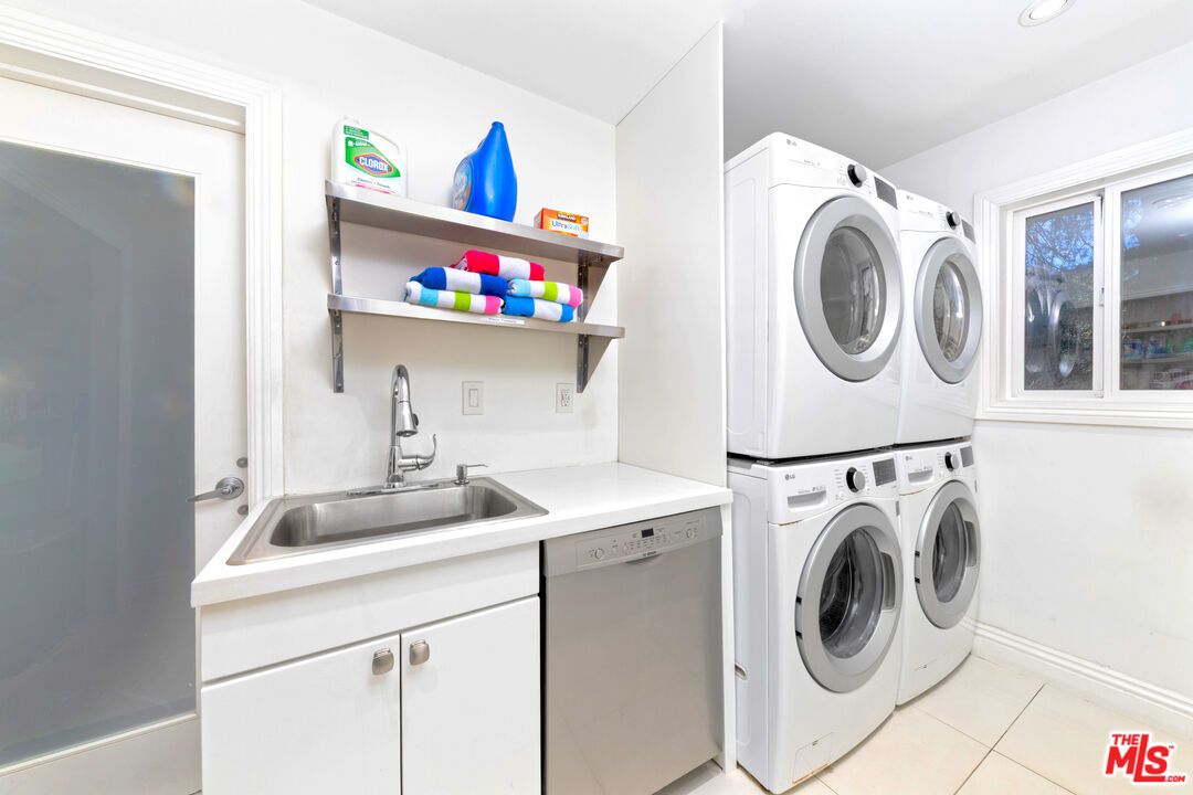 Interior, Recessed Lighting, Washer