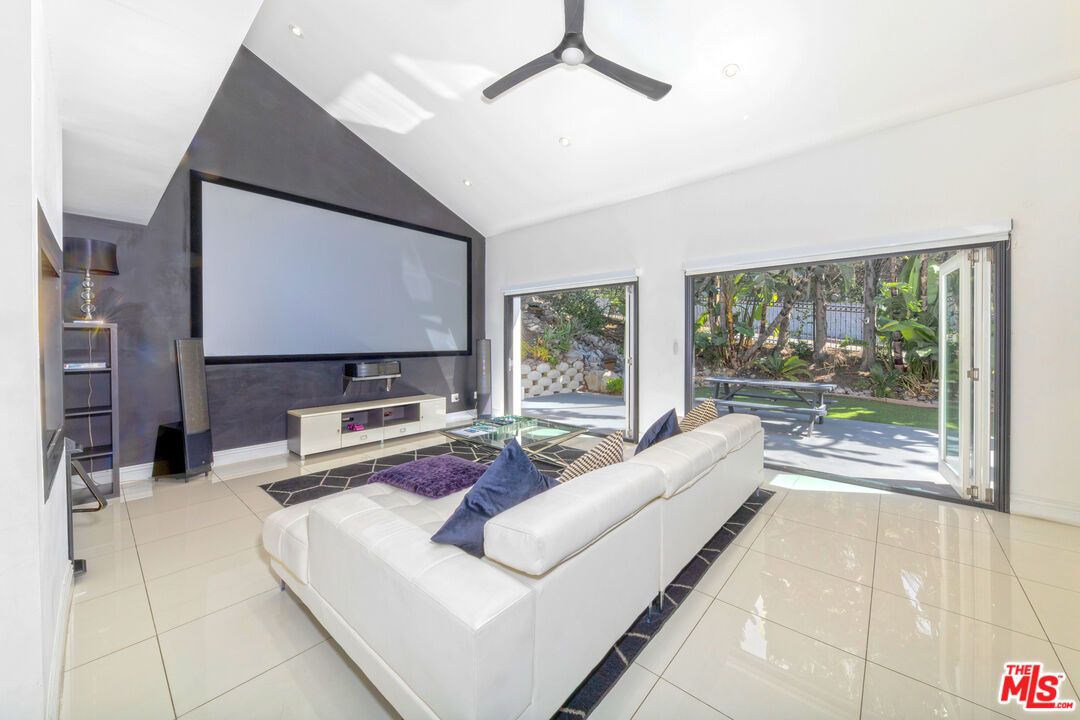 Interior, Living room, Projection Screen, Recessed Lighting