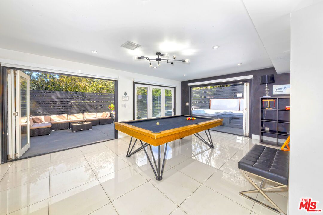 Billiard Table, Game Room, Interior, Recessed Lighting