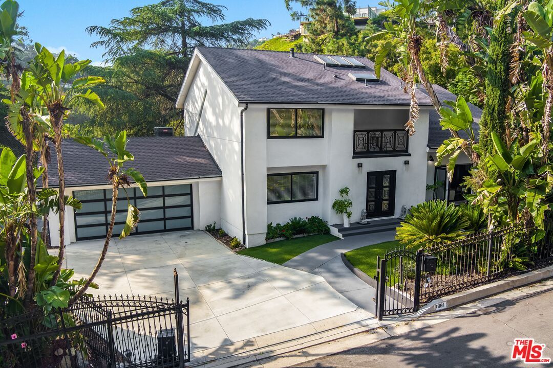Attached, Exterior, Facade, Solar Panels, French Provincial