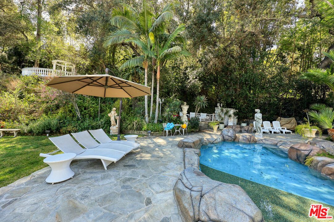 Backyard, Exterior, Pool