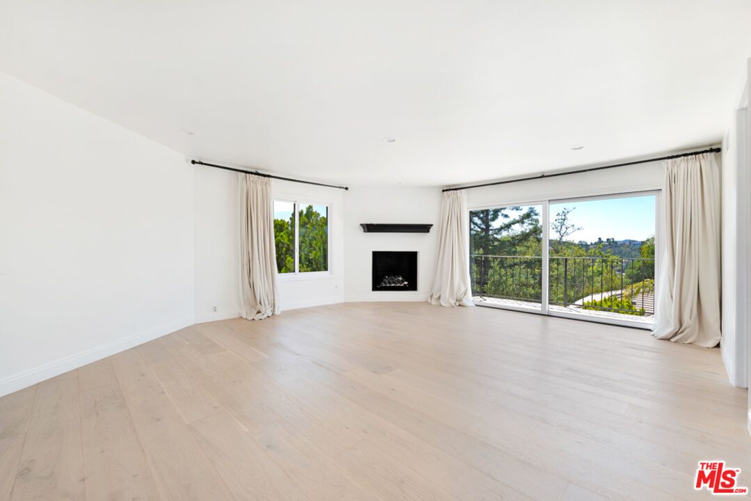 Empty room, Fireplace, Interior, Wood Texture Flooring