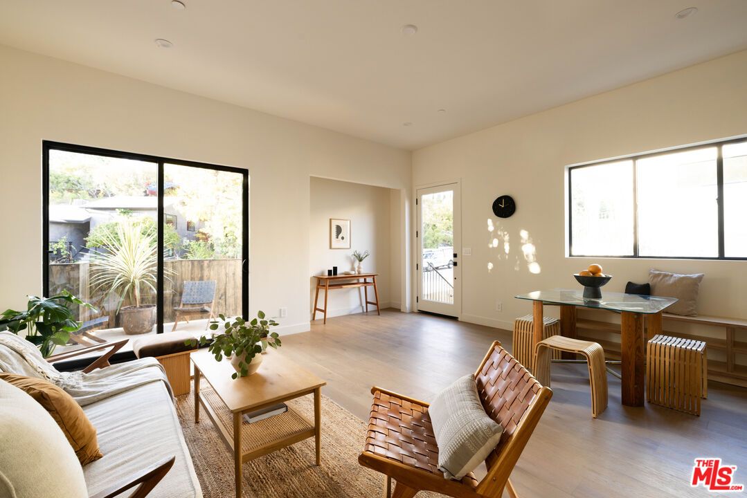 Dining room, Interior, Living room, Recessed Lighting, Wood Texture Flooring