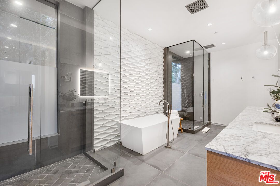 Bathroom, Glass Shower, Interior, Pendant Lights, Recessed Lighting