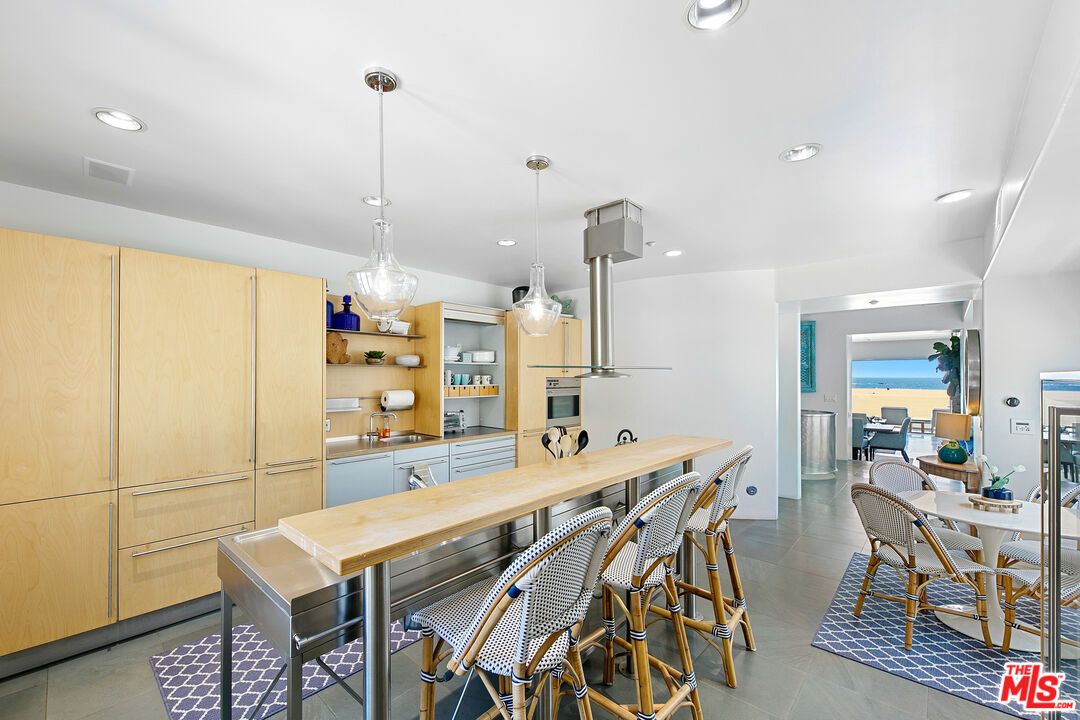 Dining room, Interior, Kitchen, Pendant Lights, Recessed Lighting