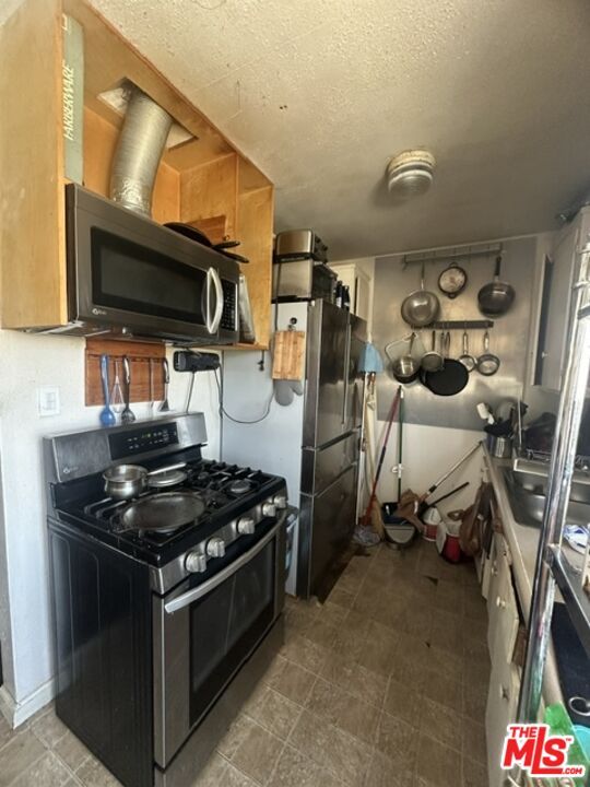 Interior, Kitchen, Stainless Steel Appliances
