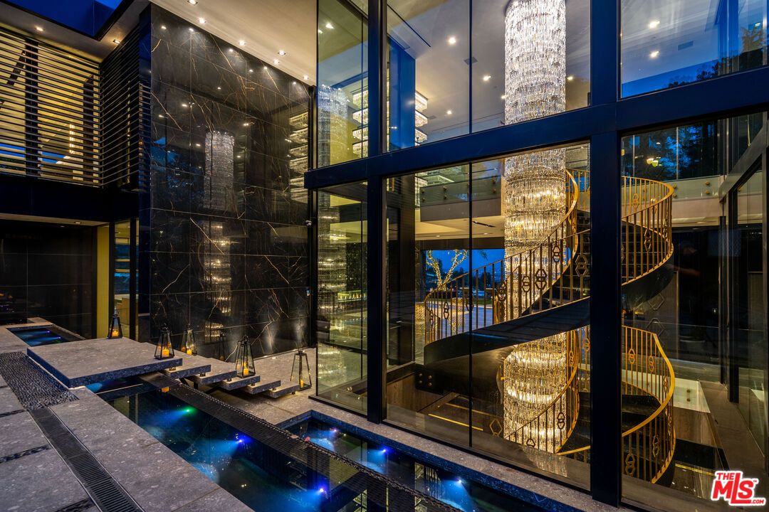 Interior, Pool, Recessed Lighting
