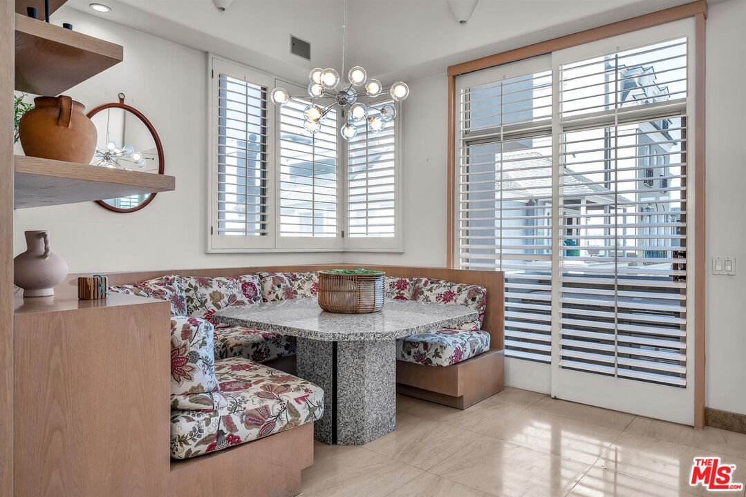 Interior, Living room, Pendant Lights