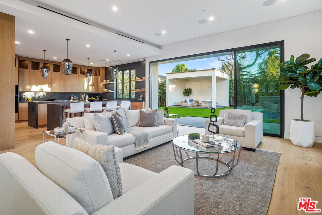Interior, Kitchen, Living room, Pendant Lights, Recessed Lighting, Wood Texture Flooring