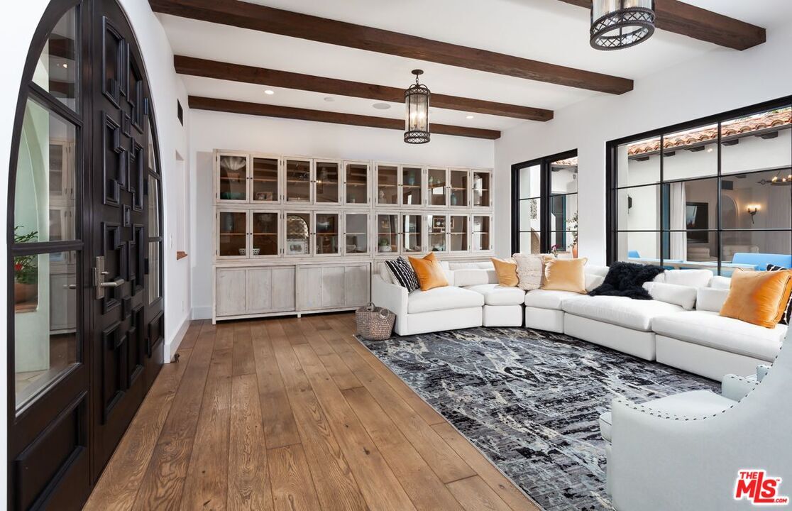 Interior, Living room, Recessed Lighting, Wooden Beams, Wood Texture Flooring