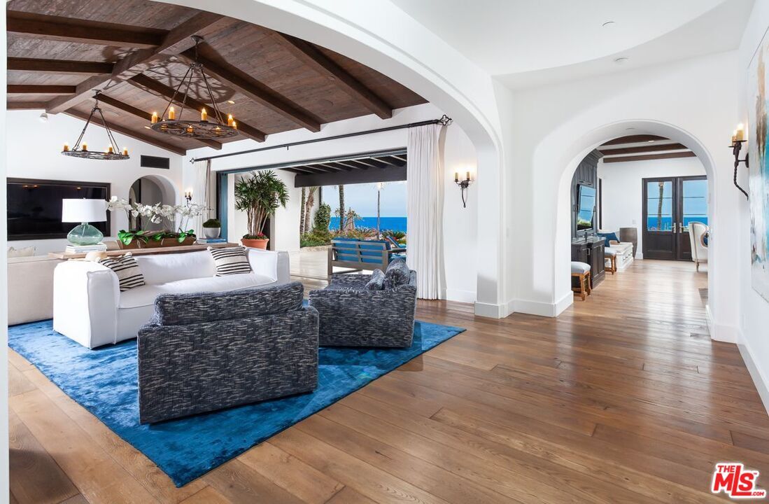 Chandelier, Interior, Living room, Water, Wooden Beams, Wooden Ceilings, Wood Texture Flooring