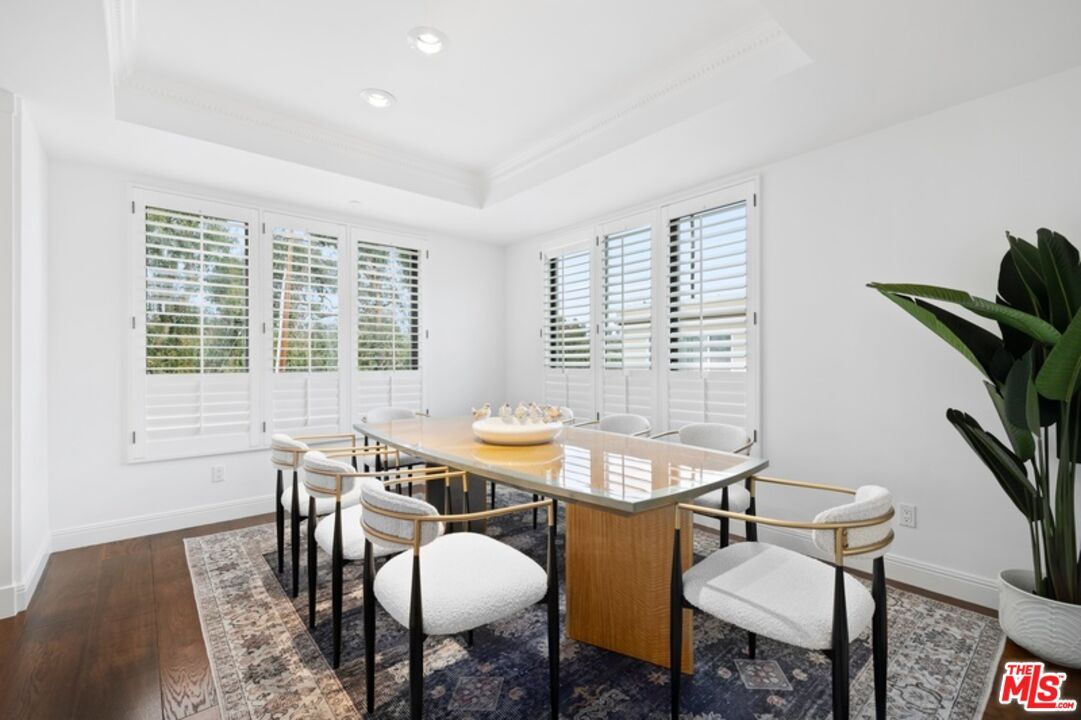 Dining room, Interior, Recessed Lighting, Wood Texture Flooring