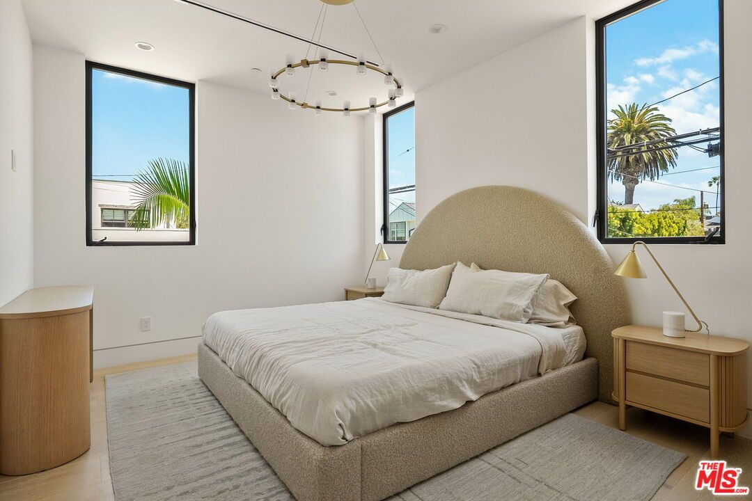 Bedroom, Interior, Pendant Lights, Recessed Lighting