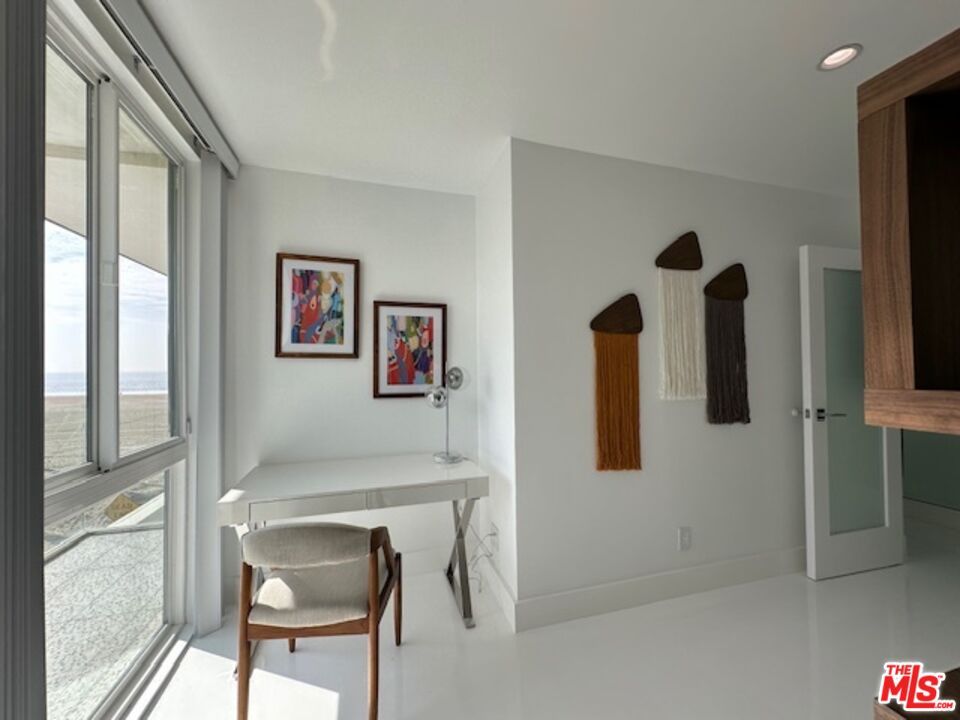 Interior, Recessed Lighting, Water