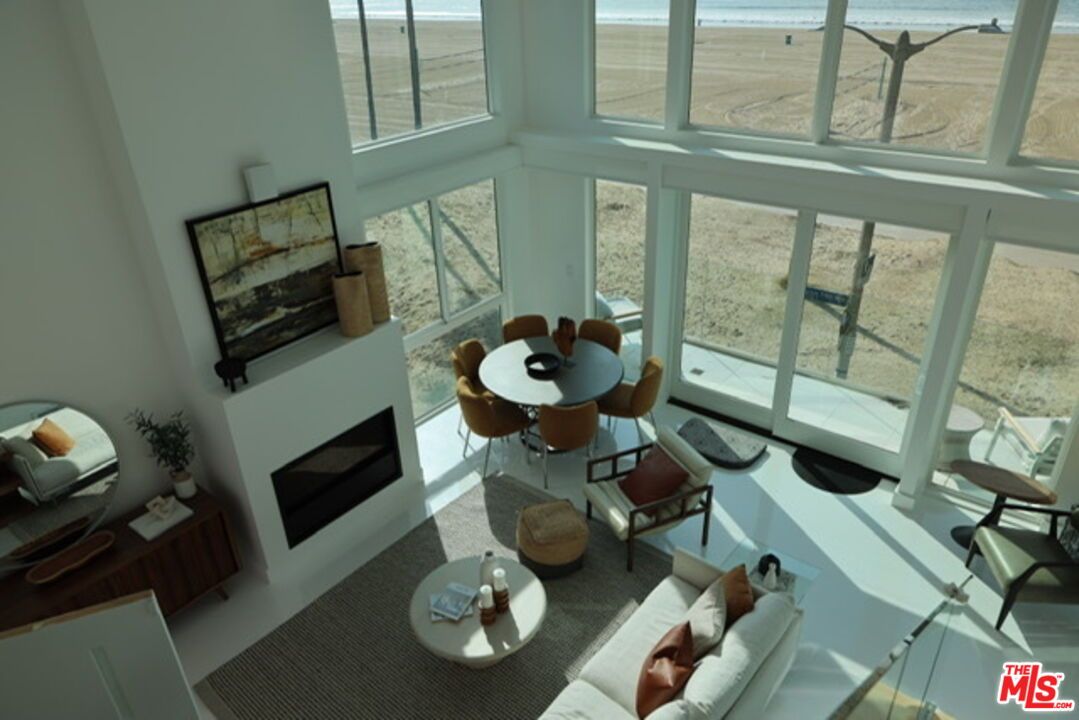 Dining room, Fireplace, Interior, Living room, Water