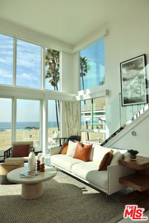 Interior, Living room, Water