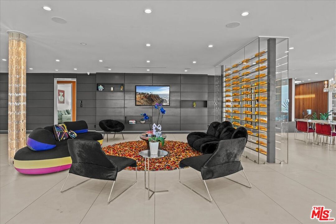Dining room, Interior, Living room, Pendant Lights, Recessed Lighting
