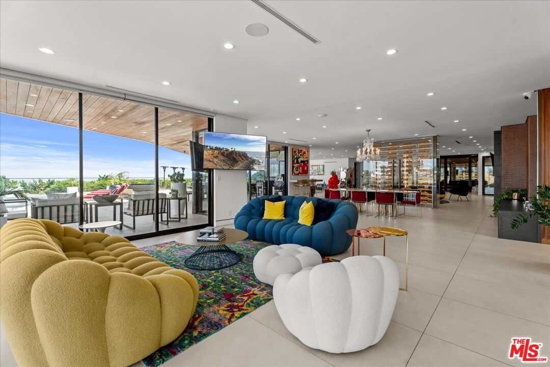 Chandelier, Dining room, Interior, Living room, Recessed Lighting