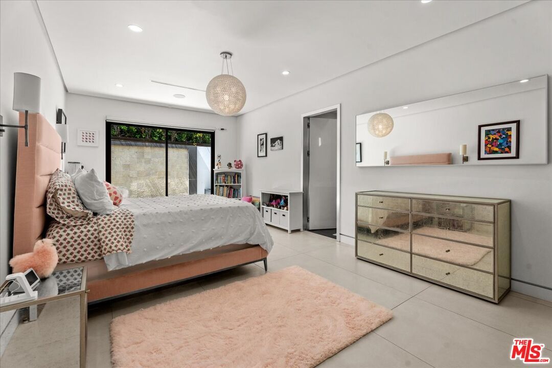 Bedroom, Interior, Pendant Lights, Recessed Lighting