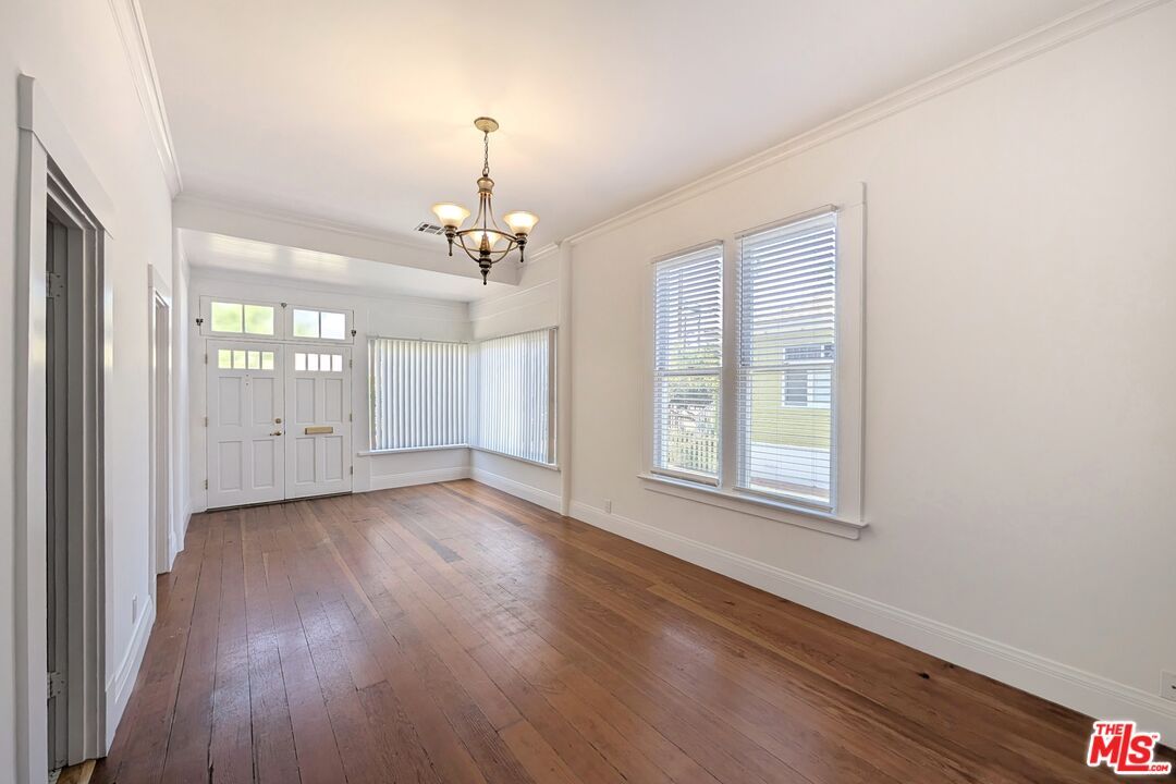 Chandelier, Empty room, Interior, Wood Texture Flooring