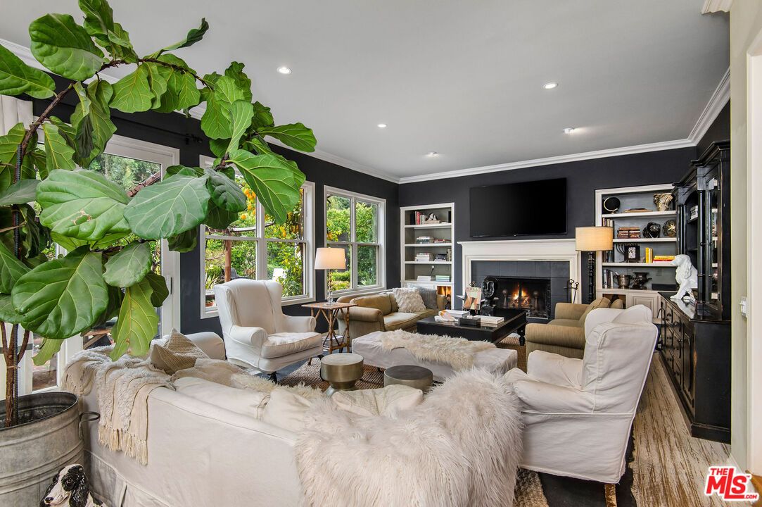 Fireplace, Interior, Living room, Recessed Lighting