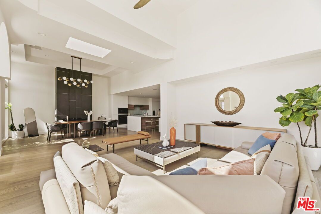 Dining room, Interior, Kitchen, Living room, Pendant Lights, Recessed Lighting, Stainless Steel Appliances, Wood Texture Flooring