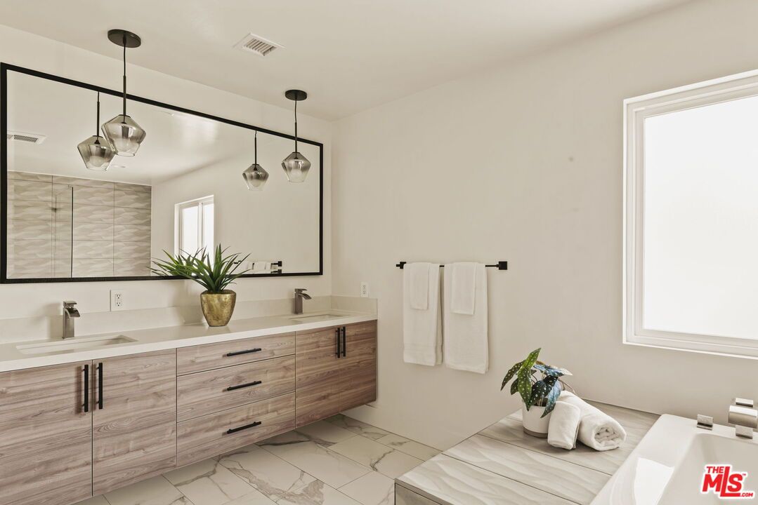 Bathroom, Dual Sink Vanities, Interior, Marble, Pendant Lights