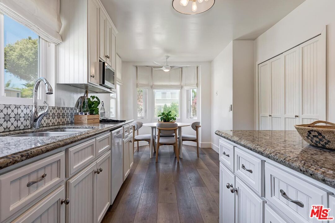 Dining room, Interior, Kitchen, Wood Texture Flooring