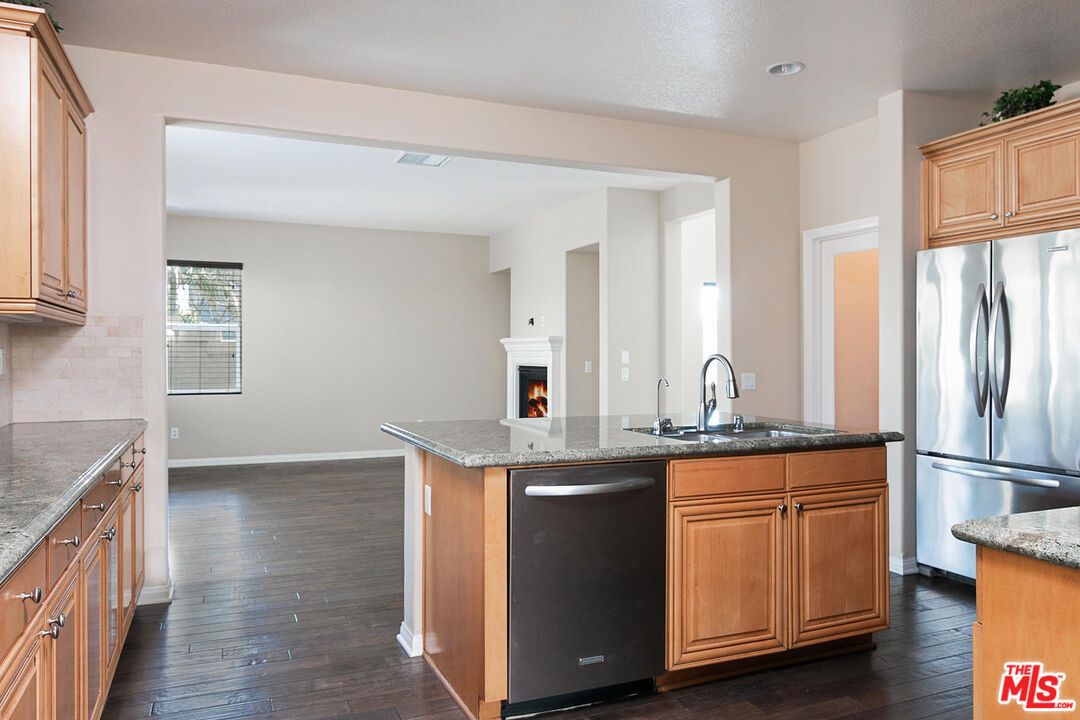 Fireplace, Interior, Kitchen, Recessed Lighting, Wood Texture Flooring