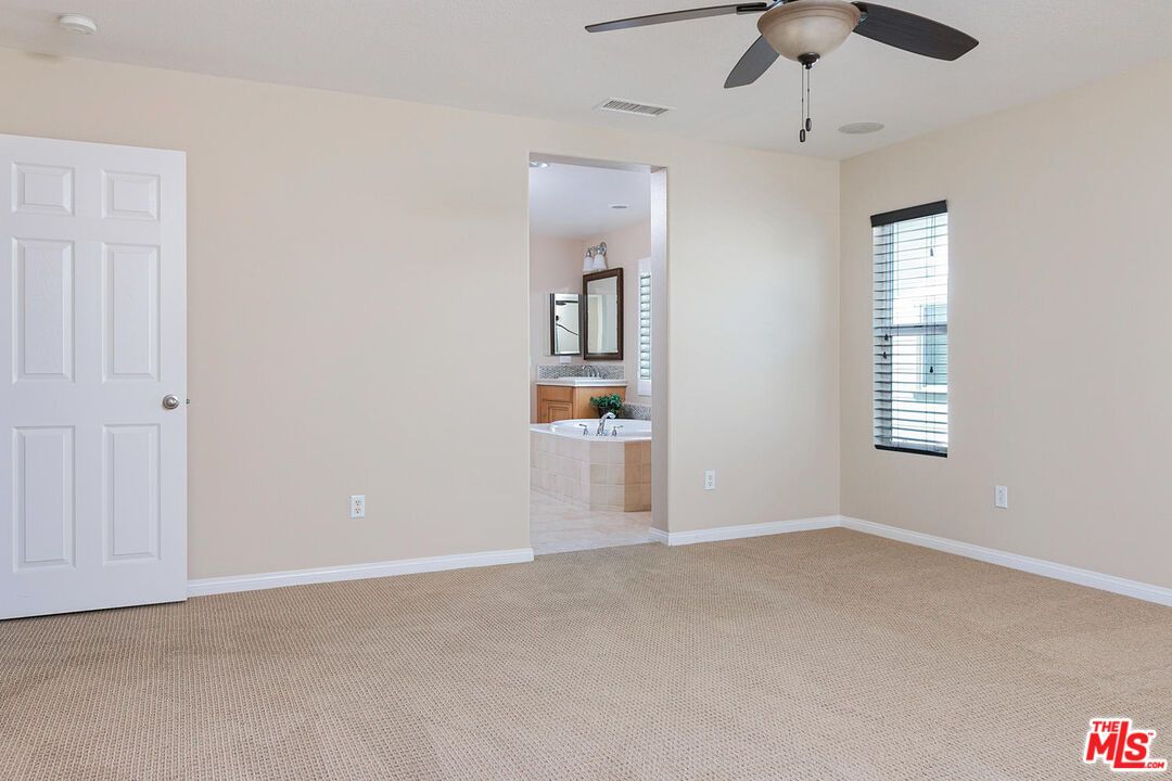 Bathroom, Empty room, Interior